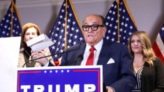 Abogados de Trump quieren que Rudy Giuliani argumente de nuevo ante la Corte Federal