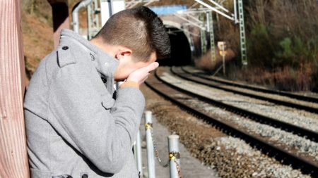 Joven de 19 años queda a cargo de 4 hermanos tras la muerte de su mamá por el virus del PCCh