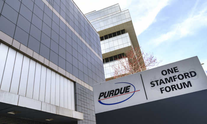La sede de Purdue Pharma en el centro de Stamford, en Stamford, Connecticut, el 2 de abril de 2019. (Drew Angerer/Getty Images)