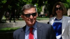 Familia de Flynn agradece a Trump por «deshacer un horrible error»
