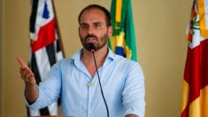 Hijo de Bolsonaro dice admirar a tenista Djokovic por defender las libertades