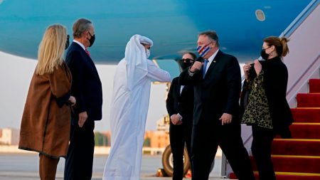 Pompeo llega a Emiratos Árabes Unidos por segunda vez en tres meses