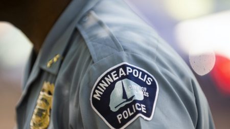 Absuelven a un hombre que disparó a policías de Minneapolis durante disturbios de George Floyd