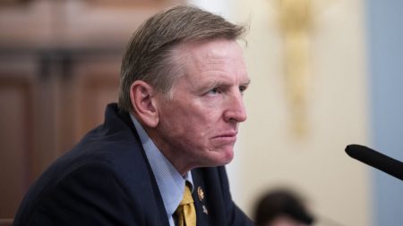 Exclusiva: Congresista Gosar dice que algunos resultados electorales están «muy sesgados»