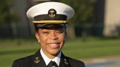 Sydney Barber será la primera mujer negra en dirigir brigada de guardiamarinas de Academia Naval de EE.UU.