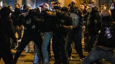 Arrestan al menos a 20 personas tras enfrentamiento de manifestantes en Washington