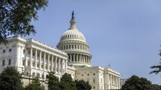 Congreso de EE.UU. aprueba y envía a Trump proyecto de ley de ayuda COVID-19 de USD 900,000 millones