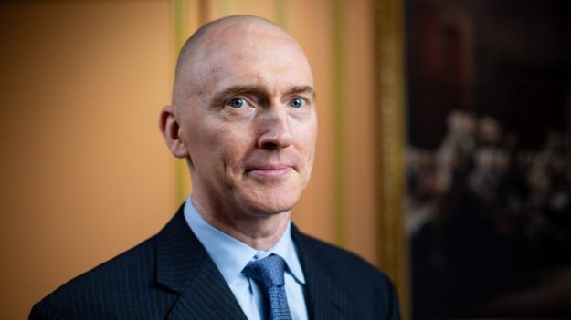 Jueza desestima demanda de Carter Page contra el FBI pese a vigilancia «sumamente preocupante»