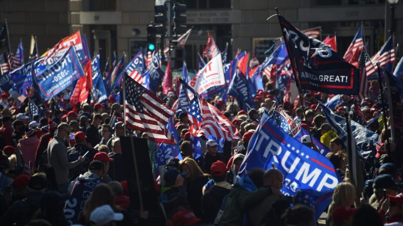 Una manifestación a favor del presidente Donald Trump tendrá lugar en Washington el 14 de noviembre de 2020. (Olivier Douliery/AFP a través de Getty Images)