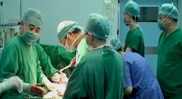 Captura de pantalla del documental "Asesinados por órganos: El secreto del estado chino del negocio de trasplantes". (NTD)