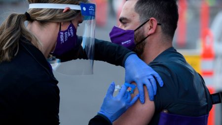 Solo 6 personas han tenido reacción alérgica a las vacunas contra el covid-19 en EE.UU.