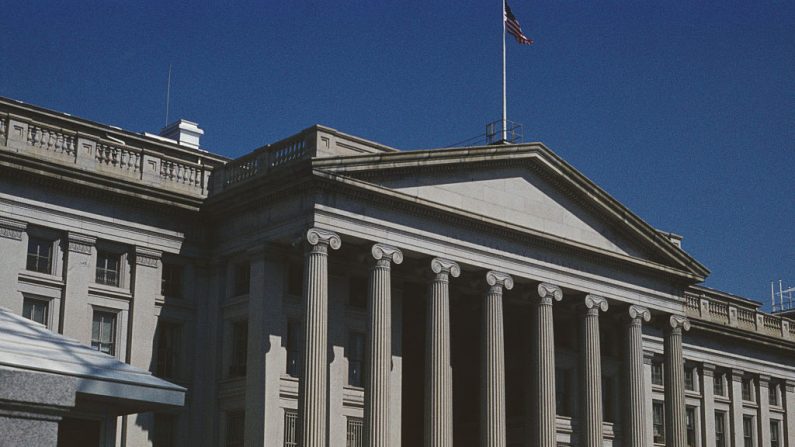 El edificio del Tesoro en Washington, DC, EE. UU., alrededor de 1960. (Foto de archivo de Getty Images)