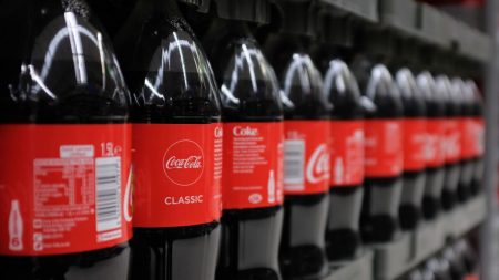 Coca-Cola recortará 2200 puestos de trabajo a nivel global