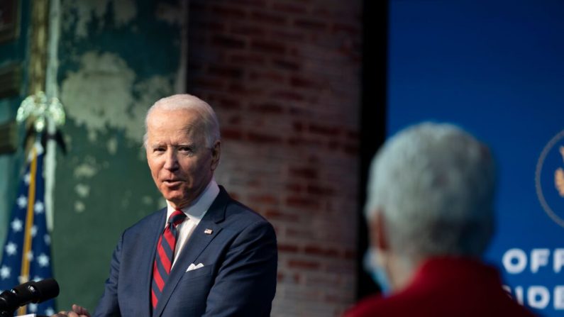 El candidato presidencial demócrata Joe Biden habla en Wilmington (Delaware) el 19 de diciembre de 2020. (Alex Edelman/AFP a través de Getty Images)