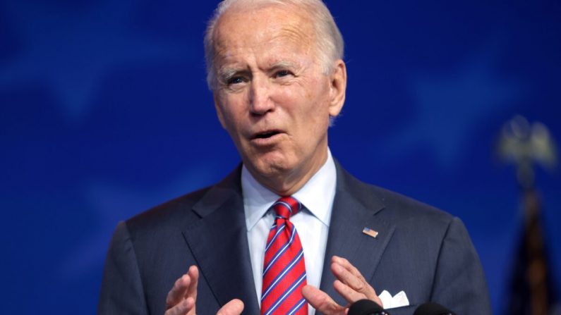 El candidato presidencial demócrata Joe Biden habla en Wilmington, Delaware, el 4 de diciembre de 2020. (Alex Wong/Getty Images)