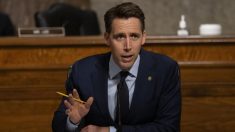 Paquete de senador Hawley contra crimen financiaría 100 mil policías más y aumentaría protecciones