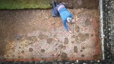 Arqueólogos descubren el primer mosaico romano conocido de la Edad Media en Gran Bretaña