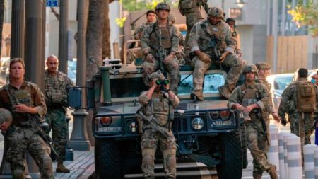 FBI informa que robaron un Humvee de la Guardia Nacional en California