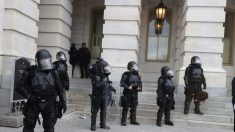 La policía del Capitolio rechazó varios ofrecimientos de ayuda federal, según AP