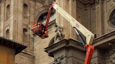 Los terremotos dañan dos pináculos de la catedral española de Granada