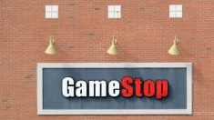 Restricción de compra de acciones de GameStop por Robinhood e Interactive Brokers suscita reacciones
