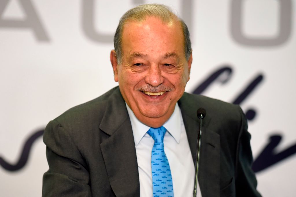 Carlos Slim y líder empresarial de México estarán en la investidura de Trump