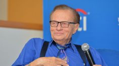 El veterano presentador de televisión Larry King fallece a los 87 años