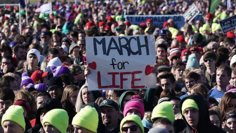 Activistas provida participan en un mitin en el National Mall antes de la Marcha por la Vida de 2018 en Washington el 19 de enero de 2018. (Alex Wong/Getty Images)
