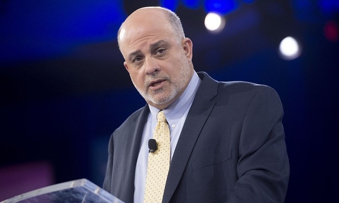 El presentador de televisión conservador Mark Levin habla durante la Conferencia anual de Acción Política Conservadora (CPAC) 2016 en National Harbor, Maryland, el 4 de marzo de 2016. (Saul Loeb/AFP/Getty Images)