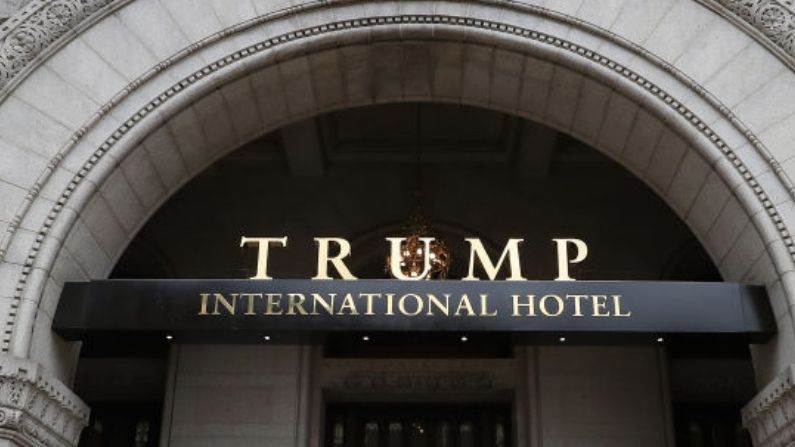 El Hotel Trump International en la avenida Pensilvania el 25 de octubre de 2019 en Washington, DC. (Mark Wilson/Getty Images)