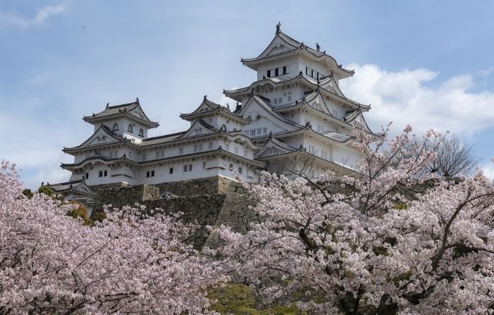 El castillo de Himeji, en el oeste de Japón, es el mejor ejemplo que se conserva de la arquitectura de castillos japoneses de principios del siglo XVII. (Nick115/Pixabay)