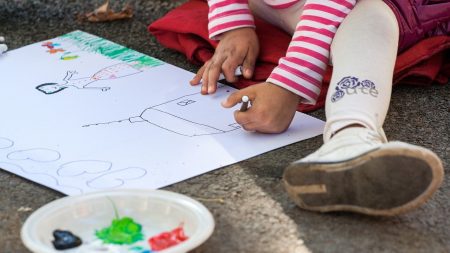 Niña argentina hace dibujo para ayudar a su papá que perdió trabajo por la pandemia y le cambia la vida