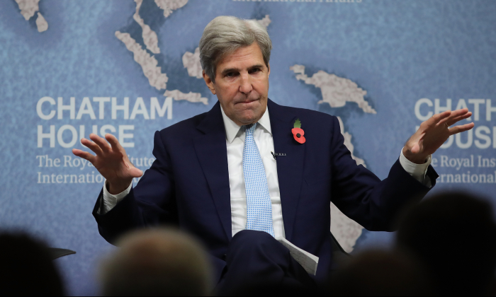 El exsecretario de Estado John Kerry habla en Chatham House, en Londres, el 6 de noviembre de 2017. (Dan Kitwood/Getty Images)