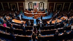 Congresista anuncia que dio positivo al COVID-19 después votar en la Cámara de Representantes