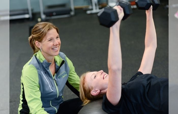 El entrenamiento de resistencia puede dar a hombres y mujeres mayores un aumento similar de músculos y fuerza. (tanjashaw/Pixabay)