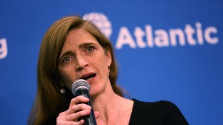 Biden nomina para un alto cargo a Samantha Power, quien pidió desenmascarar a Michael Flynn