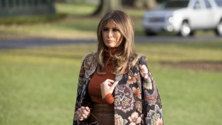 Melania Trump critica «obsesión malsana» de medios de comunicación con ella tras un artículo negativo