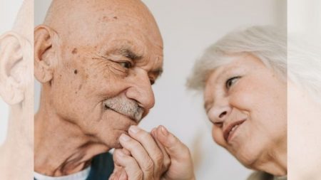 2 parejas de abuelitos brasileños se casan en centro geriátrico tras enamorarse en plena pandemia