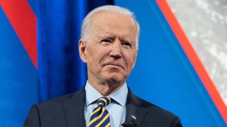 Biden dice que el régimen chino enfrentará repercusiones por sus abusos contra los derechos humanos