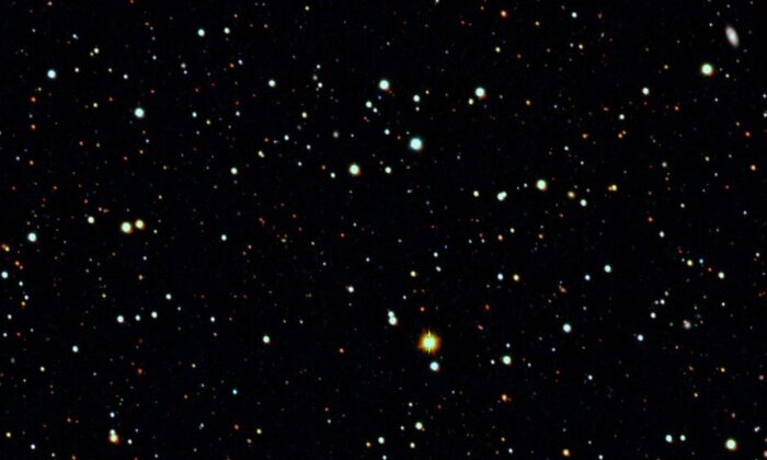 Las cercanías de la galaxia enana ultrafina Tucana II, según las imágenes obtenidas con el telescopio SkyMapper. (Anirudh Chiti, MIT)