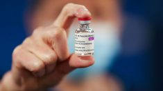 La vacuna COVID-19 de AstraZeneca protege contra la variante británica, señala un estudio