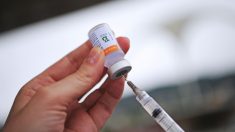 Una de las primeras vacunadas en Brasil contrae covid-19 a 3 días de nueva dosis