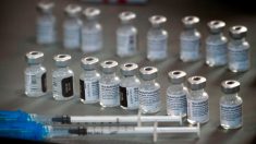 Documentos: FDA y los CDC ocultaron datos del aumento de casos de COVID entre los vacunados