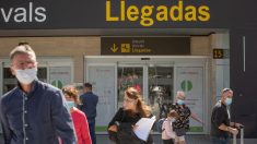 España mantiene restricciones de vuelos desde Reino Unido, Brasil y Sudáfrica