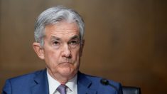 La Fed de EE.UU. sube la tasa de interés en 0.5 puntos, el mayor aumento en dos décadas