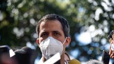 Policía venezolana llega a casa de Guaidó para detenerlo, según su esposa