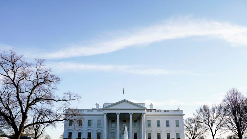 El presidente americano Joe Biden pasa el fin de semana en la Casa Blanca el 30 de enero de 2021 en Washington, DC. (Joshua Roberts/Getty Images)