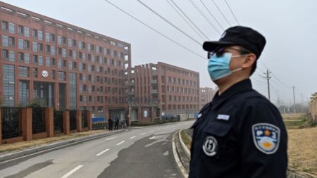 China endurece las restricciones de viaje debido al virus del PCCh mientras se acerca el Año Nuevo Lunar
