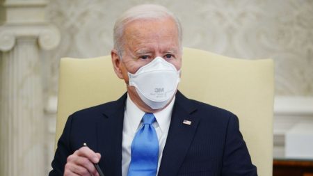 Existe «peligro» que Biden revierta política de EE. UU. hacia régimen cubano, dice exfuncionario