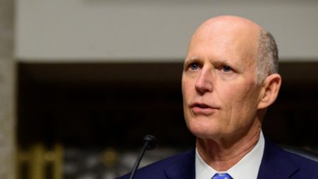 Senador Rick Scott: «La guerra civil republicana está cancelada»